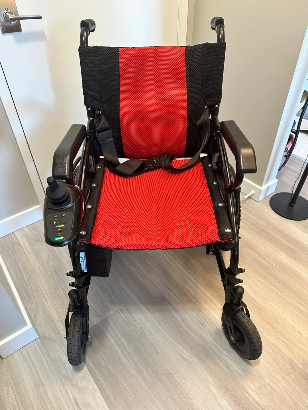 Culver Mobility Electric Wheelchair - photo 2