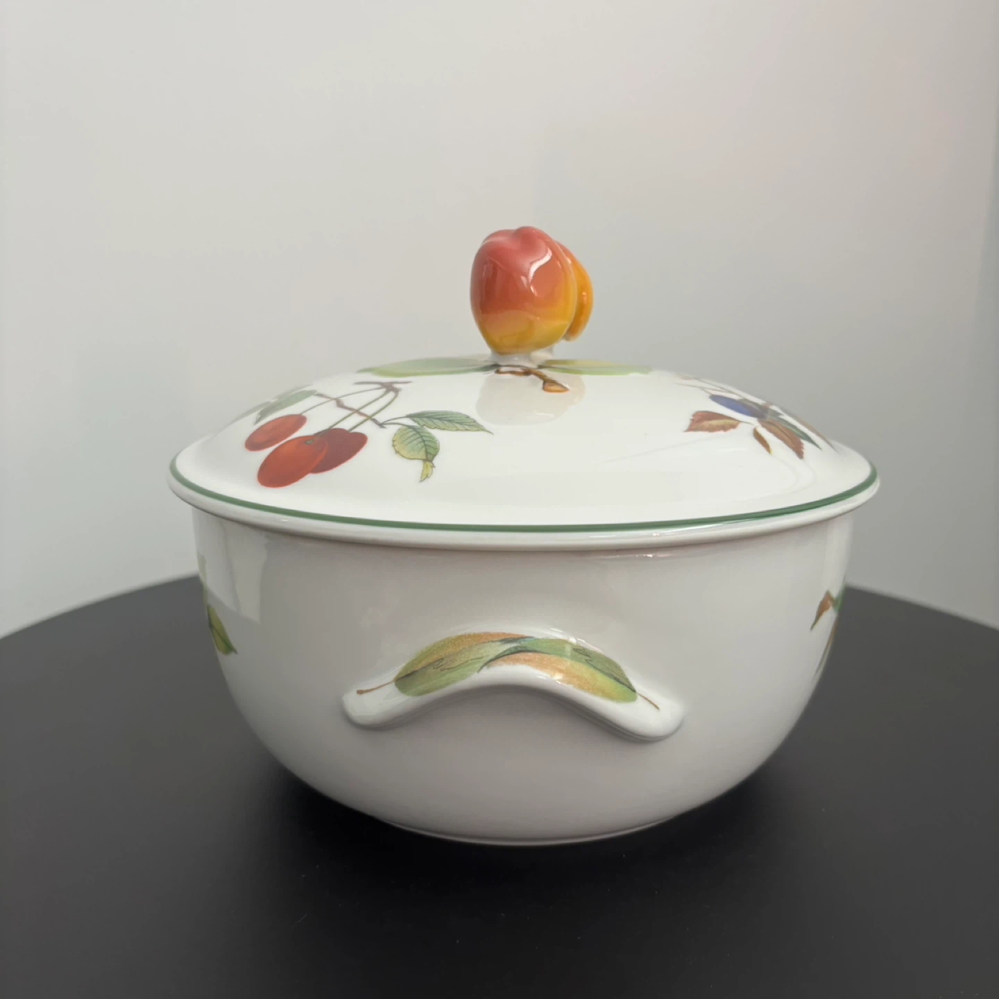 Royal Worcester Evesham Vale Casserole Dish - photo 4