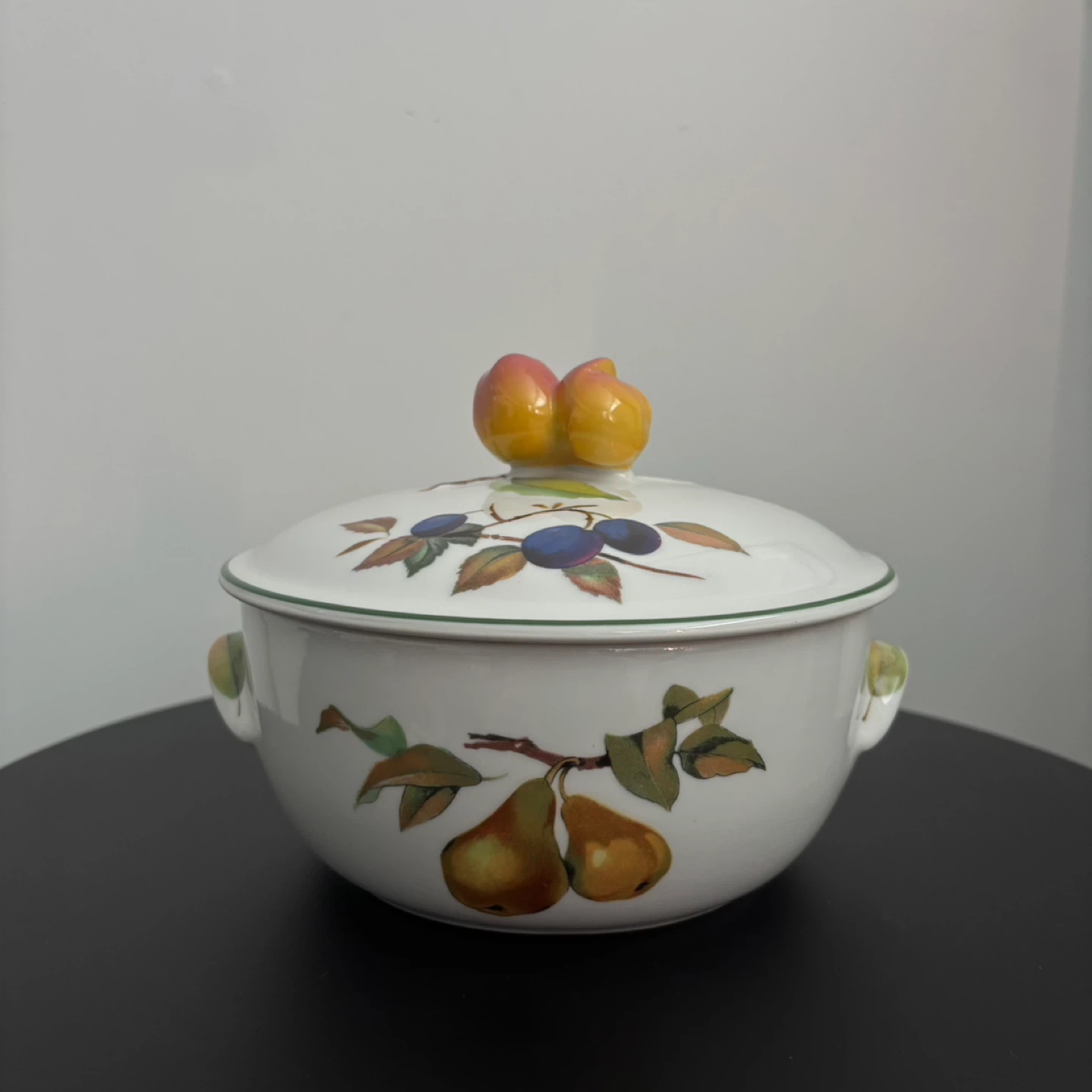 Royal Worcester Evesham Vale Casserole Dish - photo 2