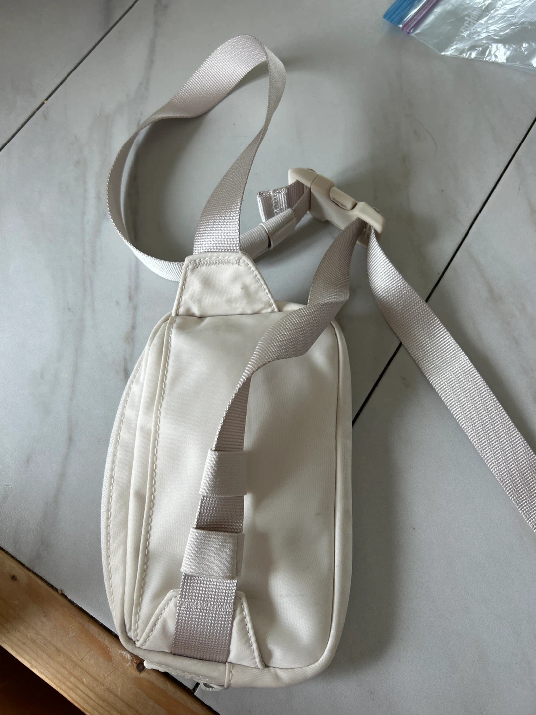 Lululemon Belt Bag - White /Olympic edition - photo 4