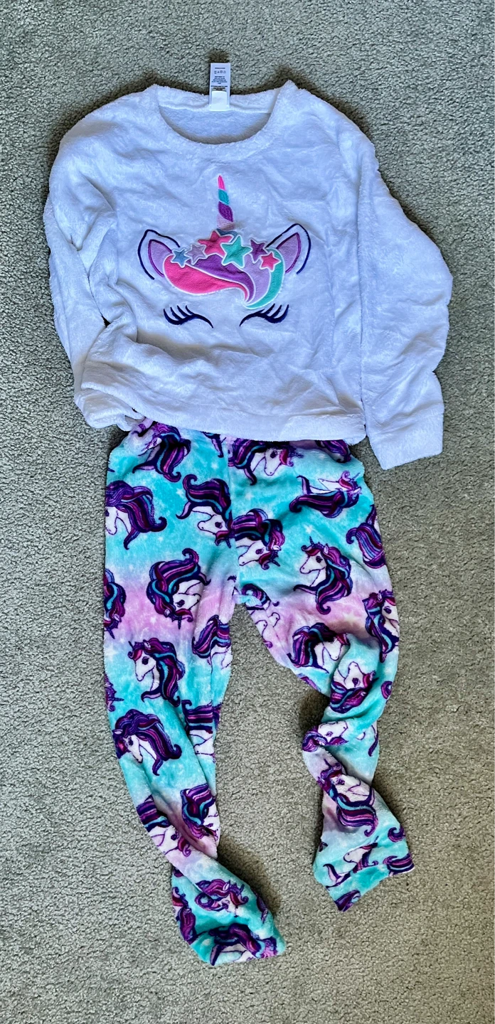 Set of two girls unicorn PJ size 7/8-used - photo 3