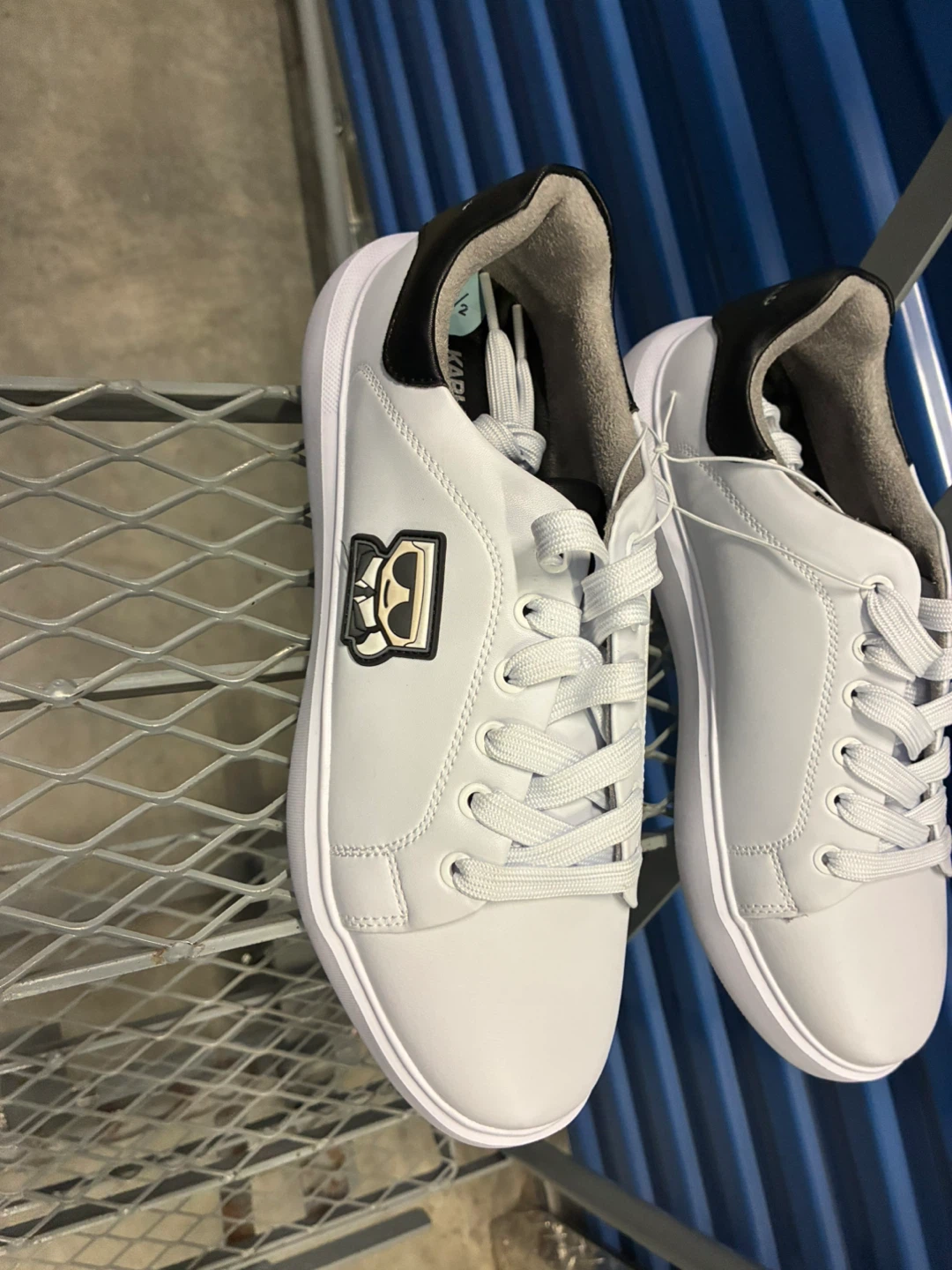 Karl Lagerfeld White Sneakers Size 8.5 - photo 2