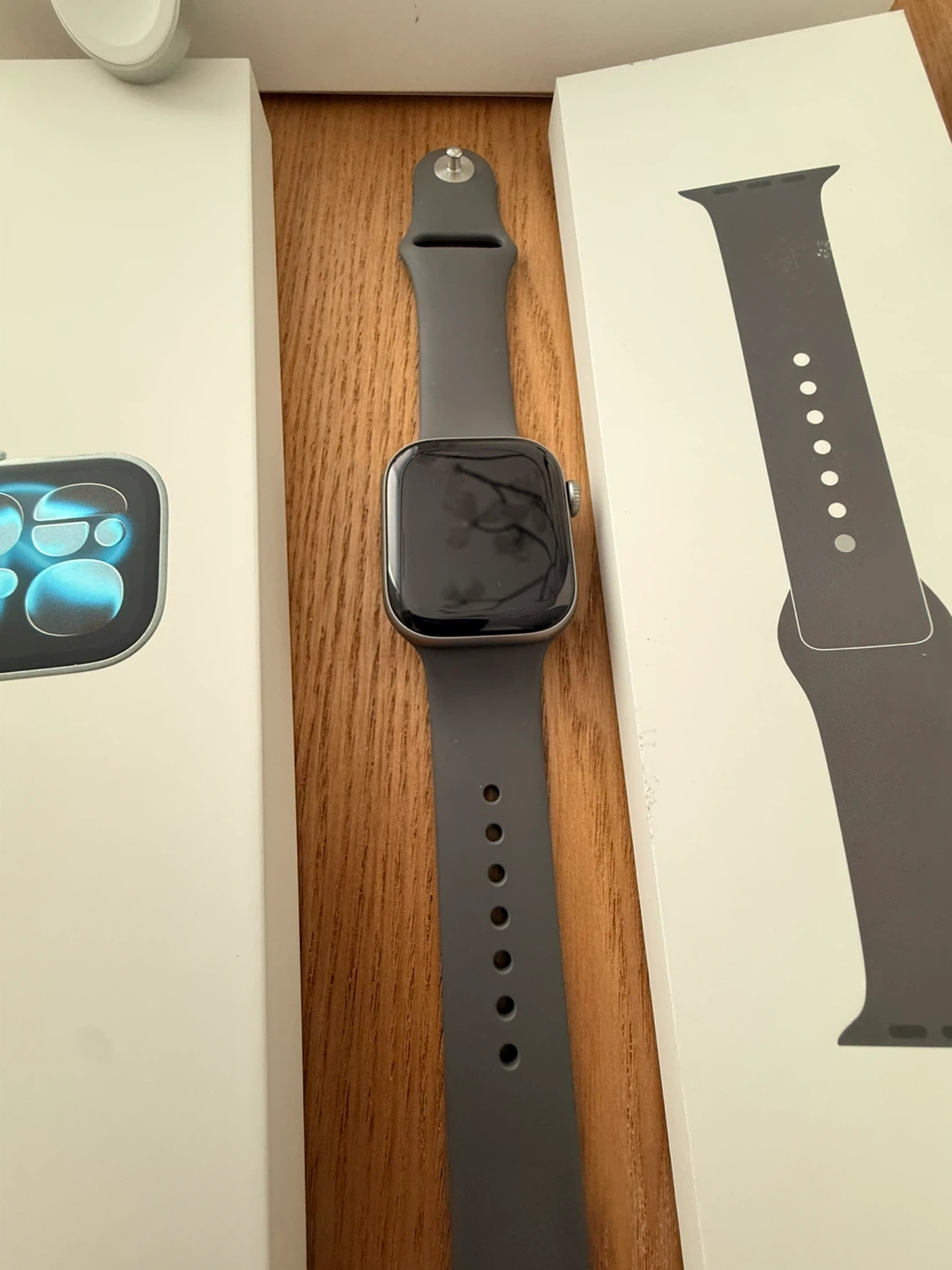 Apple Watch Series 11 42mm Aluminum Case