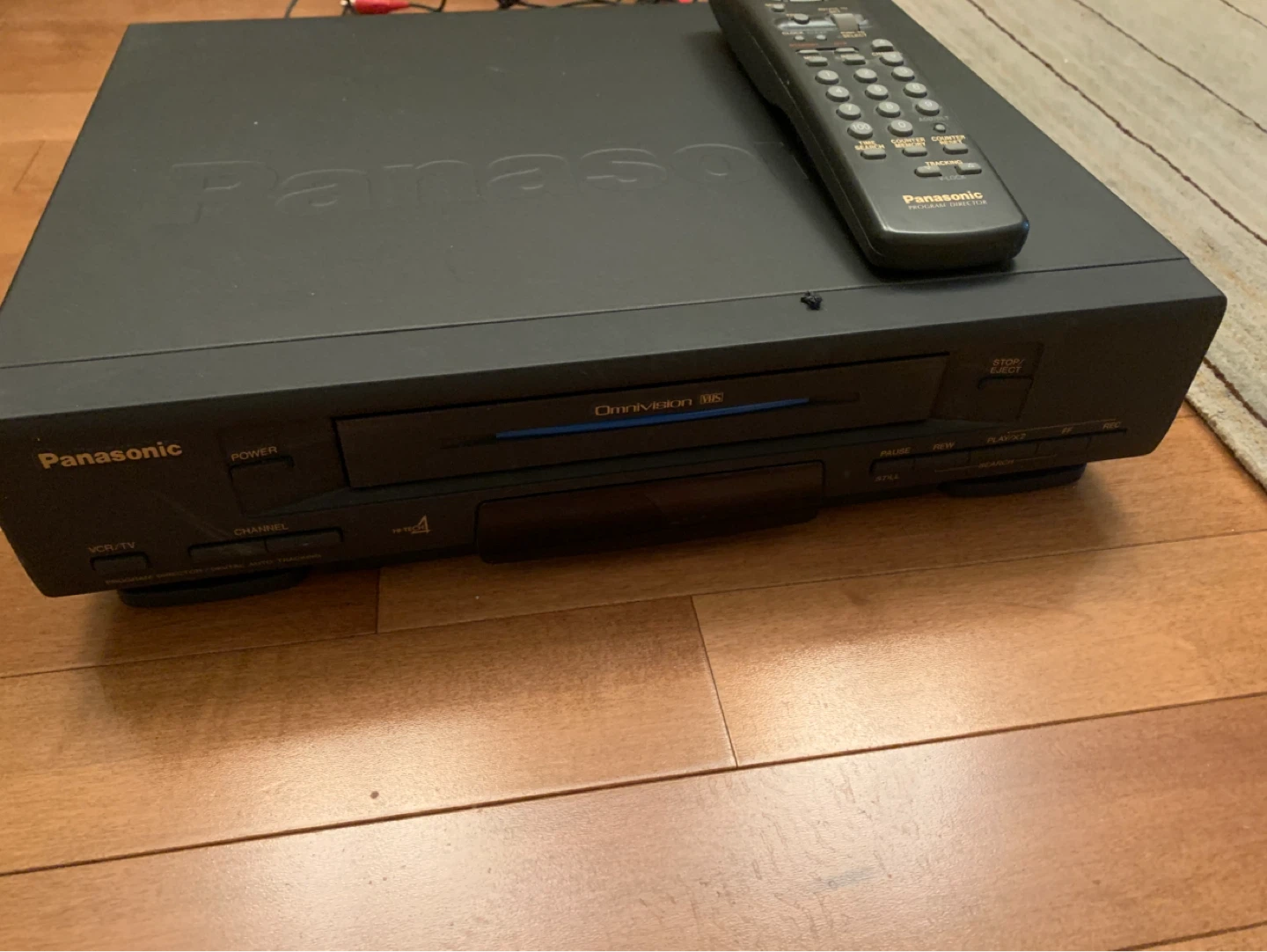 Panasonic Omnivision VHS VCR - photo 3