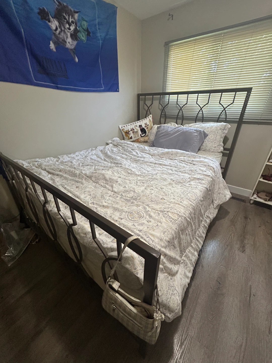 Queen Bed