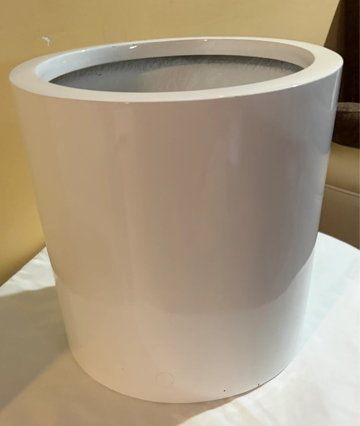 White Modern Planter Pot - photo 3