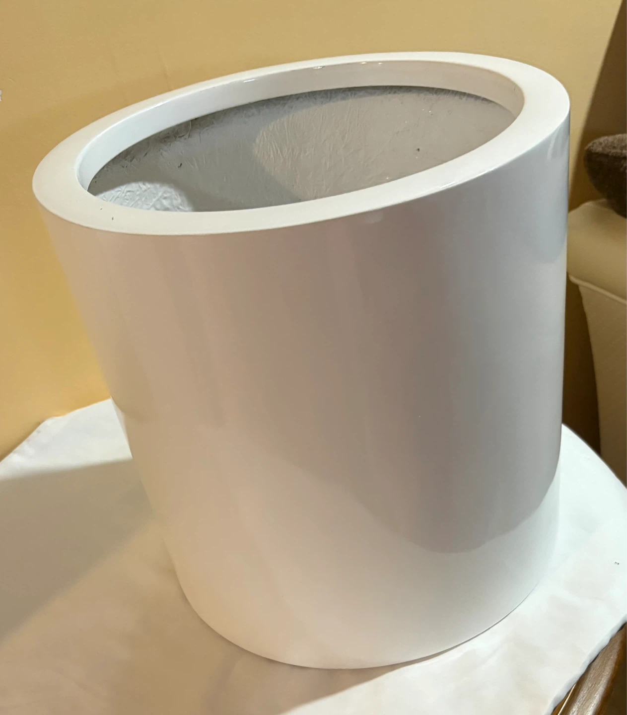 White Modern Planter Pot - photo 4
