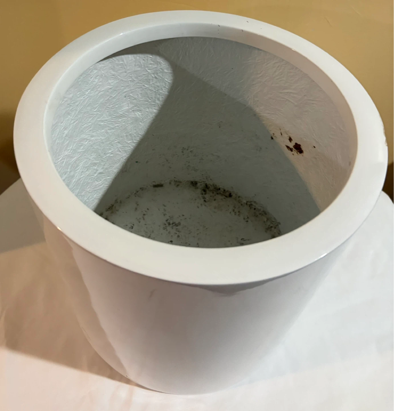 White Modern Planter Pot - photo 2