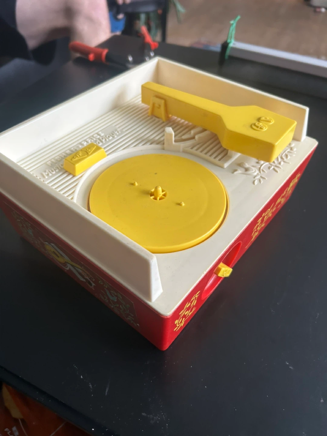 Fisher-Price Record Player with 5 Music Discs - photo 4