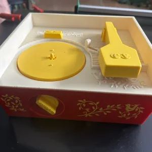 Fisher-Price Record Player with 5 Music Discs