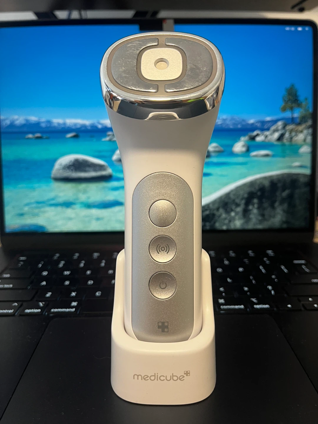 Medicube Age-R USSERA Facial Treatment Device