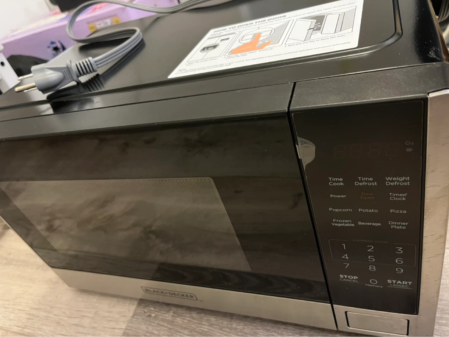 BLACK+DECKER Microwave Oven EM925AB9