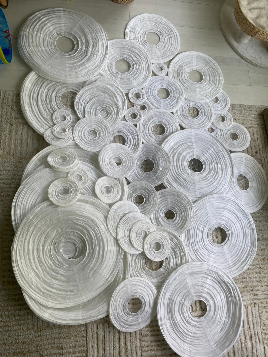 White Paper Lanterns Assortment