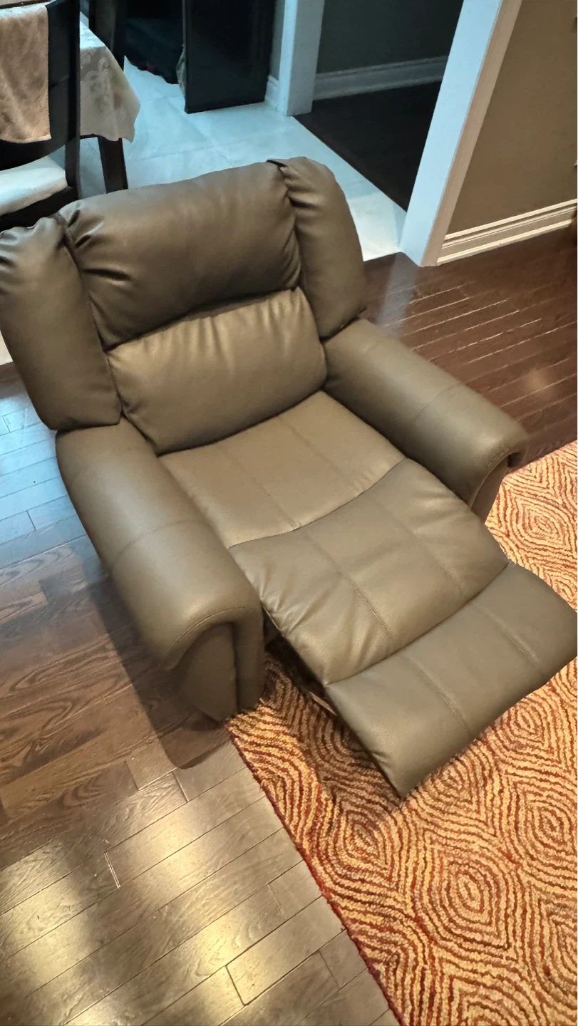 Grey Leather Reclining Sofa - photo 3