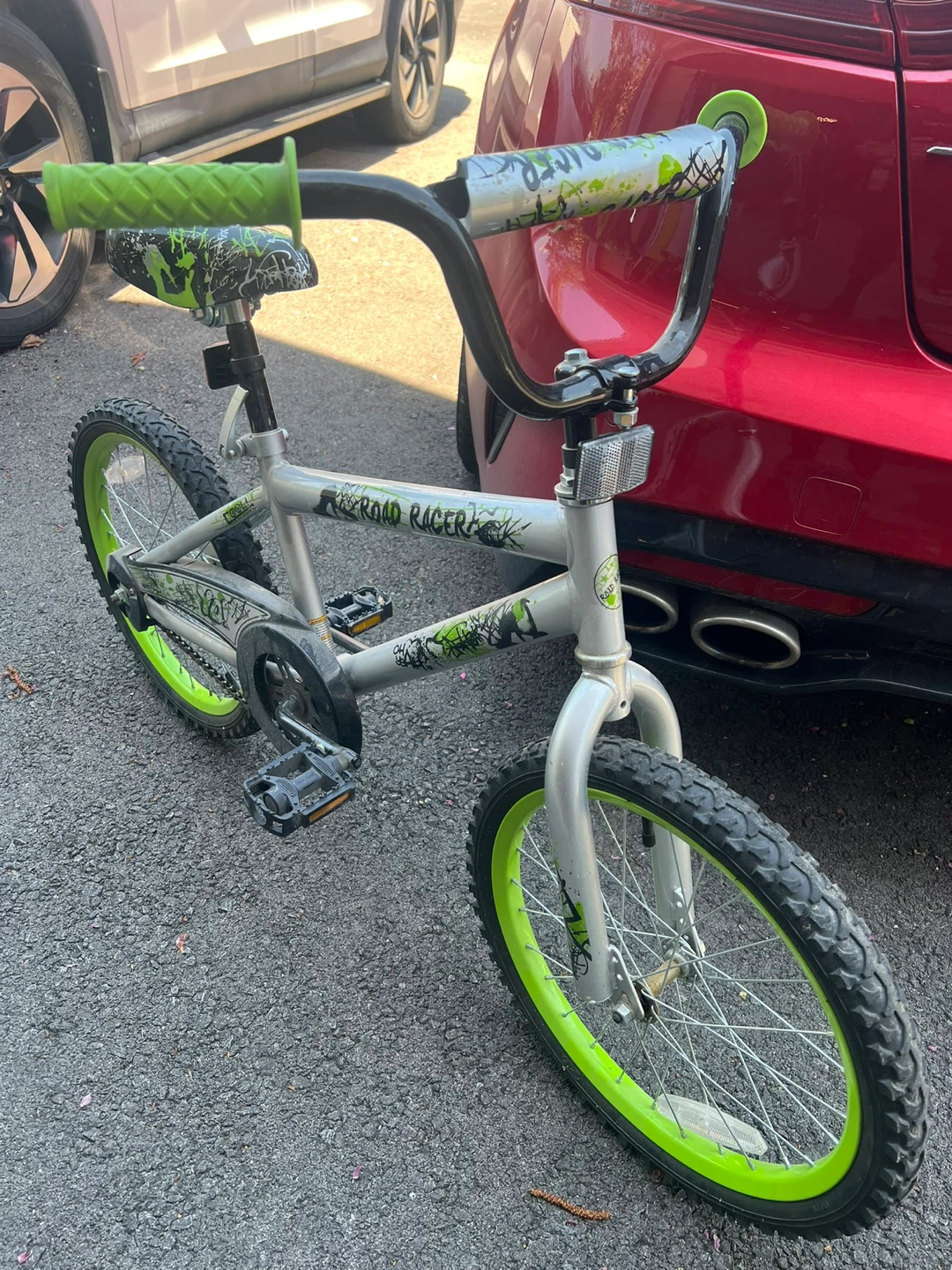 Kids' BMX Bike with Green Accents - photo 3