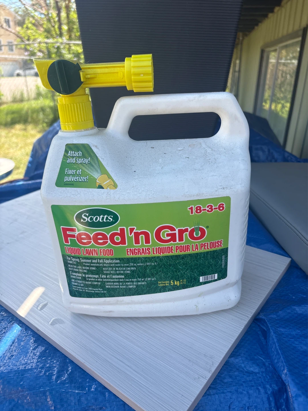 Scotts Feed 'n Gro Liquid Lawn Food 5kg