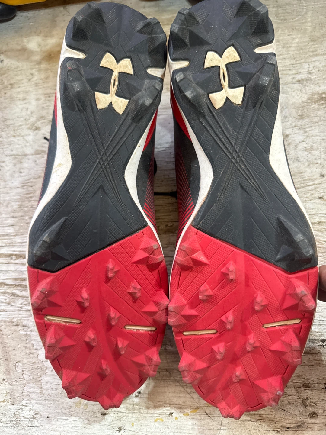 Under Armour Red baseball Cleats - photo 3