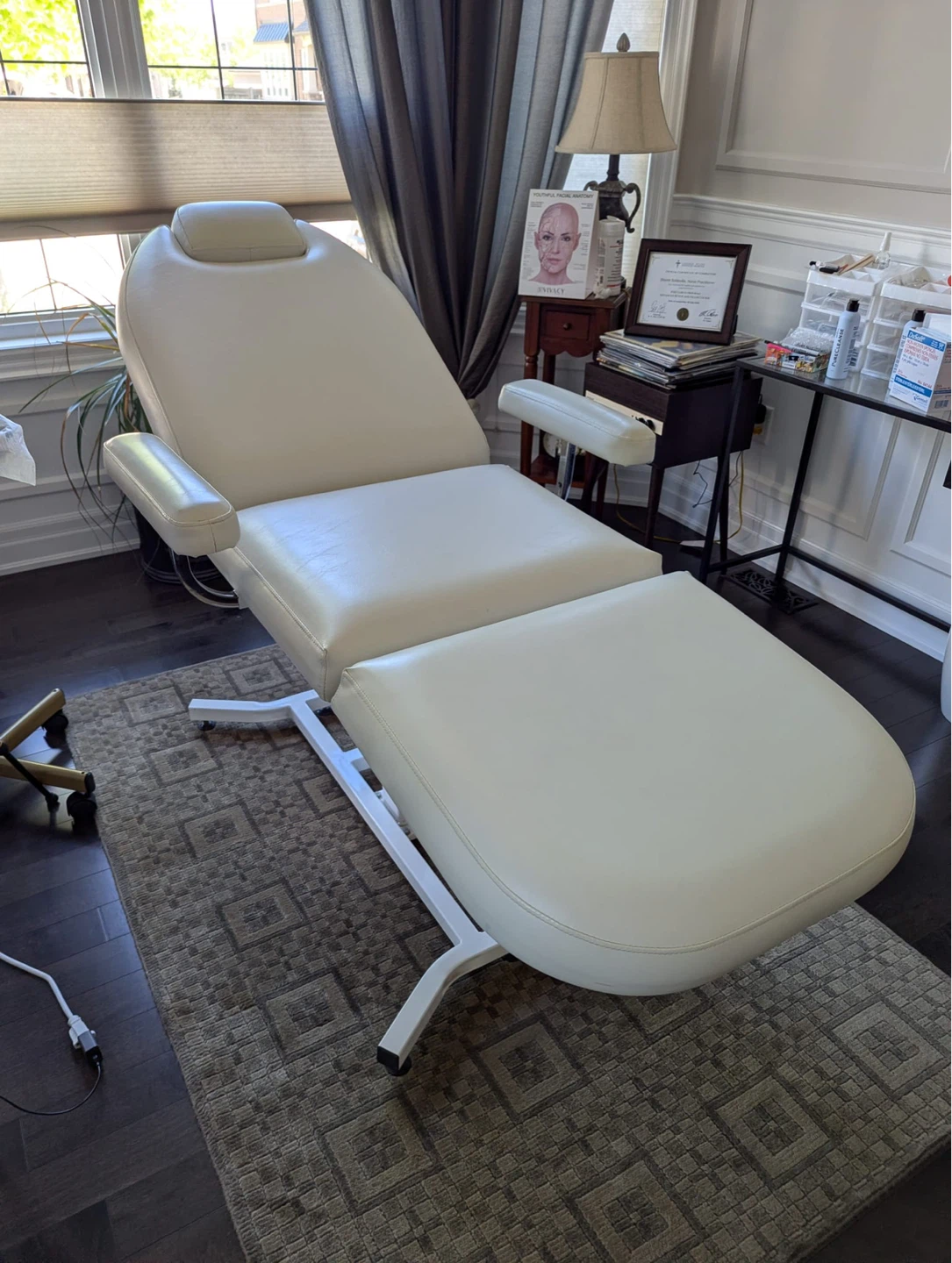 Treatment bed