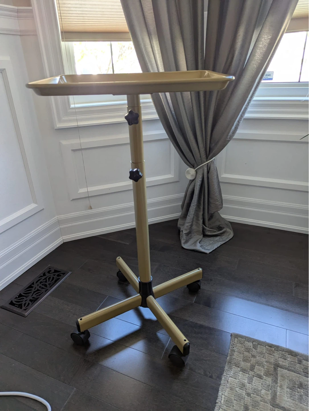 Adjustable Rolling Tray Table