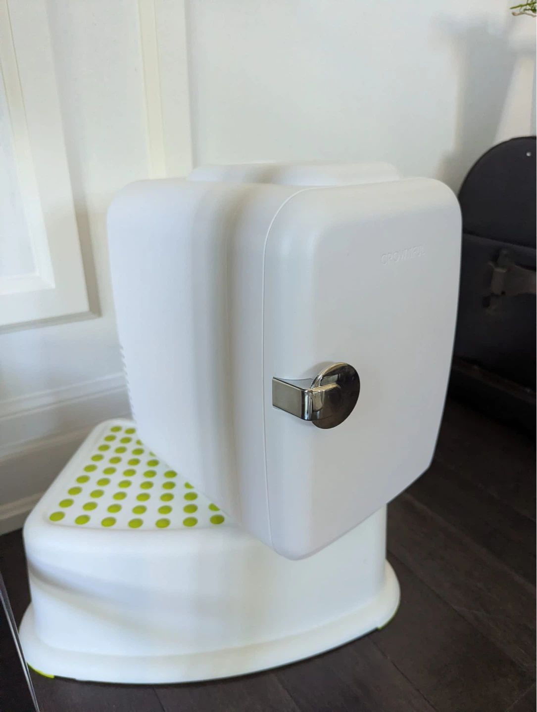 Crownful Mini Fridge