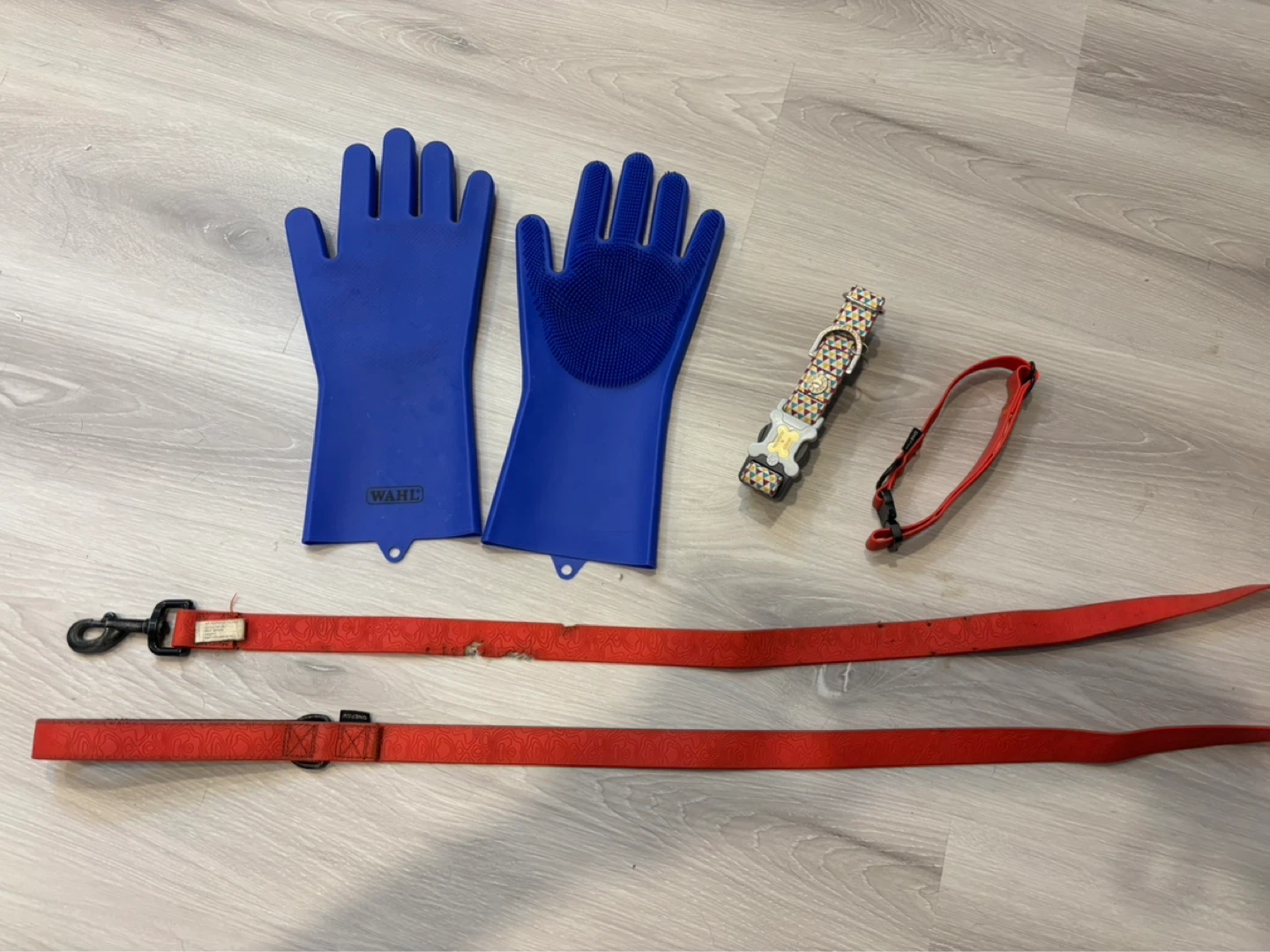 Dog collar leash Wahl Grooming gloves