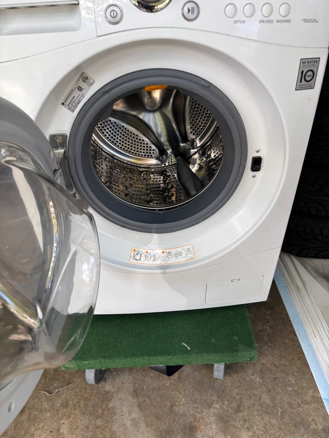 LG Front Load Washing Machine with Direct Drive - photo 3