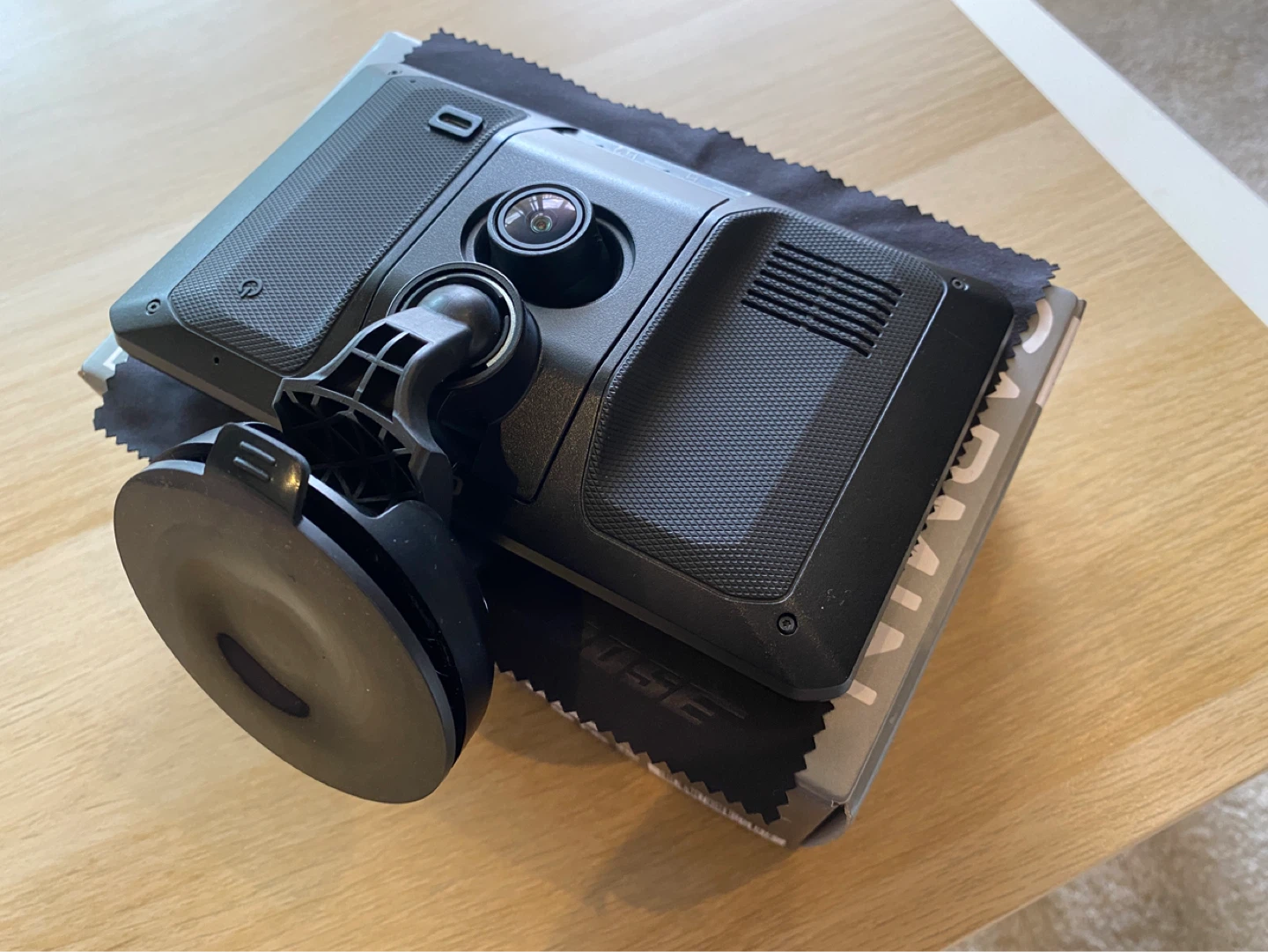 Garmin dēzlCam OTR710 – Excellent Condition - photo 3