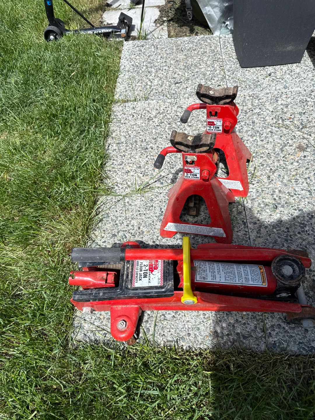2-Ton Floor Jack and Jack Stands