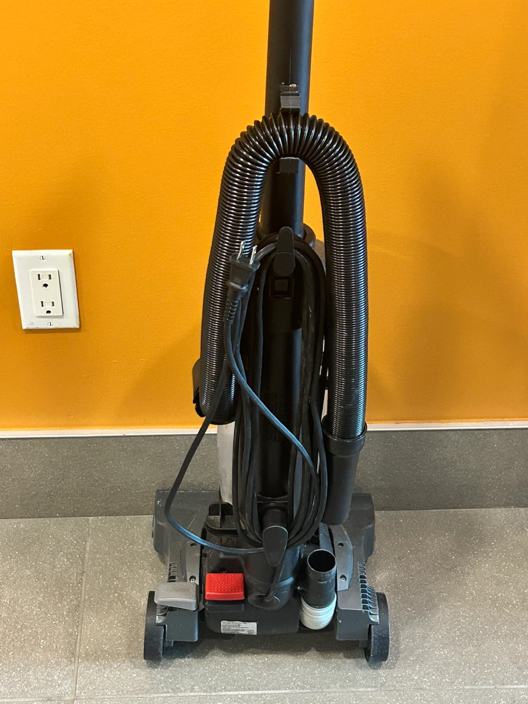 Bissell AeroSwift Compact Vacuum - photo 4