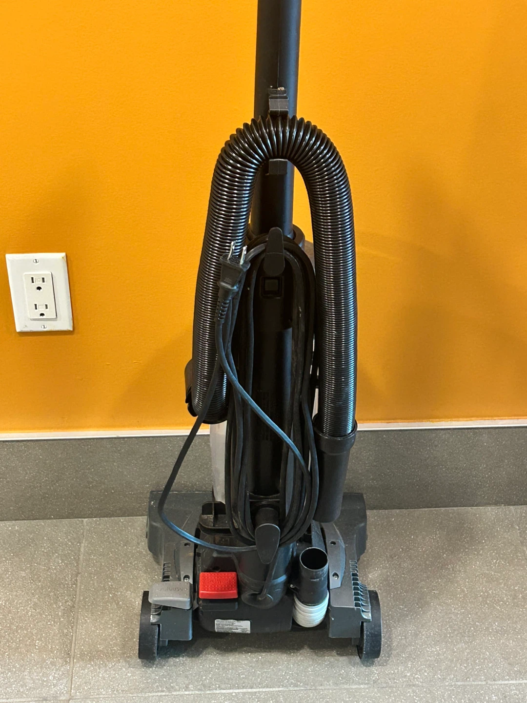 Bissell AeroSwift Compact Vacuum - photo 3