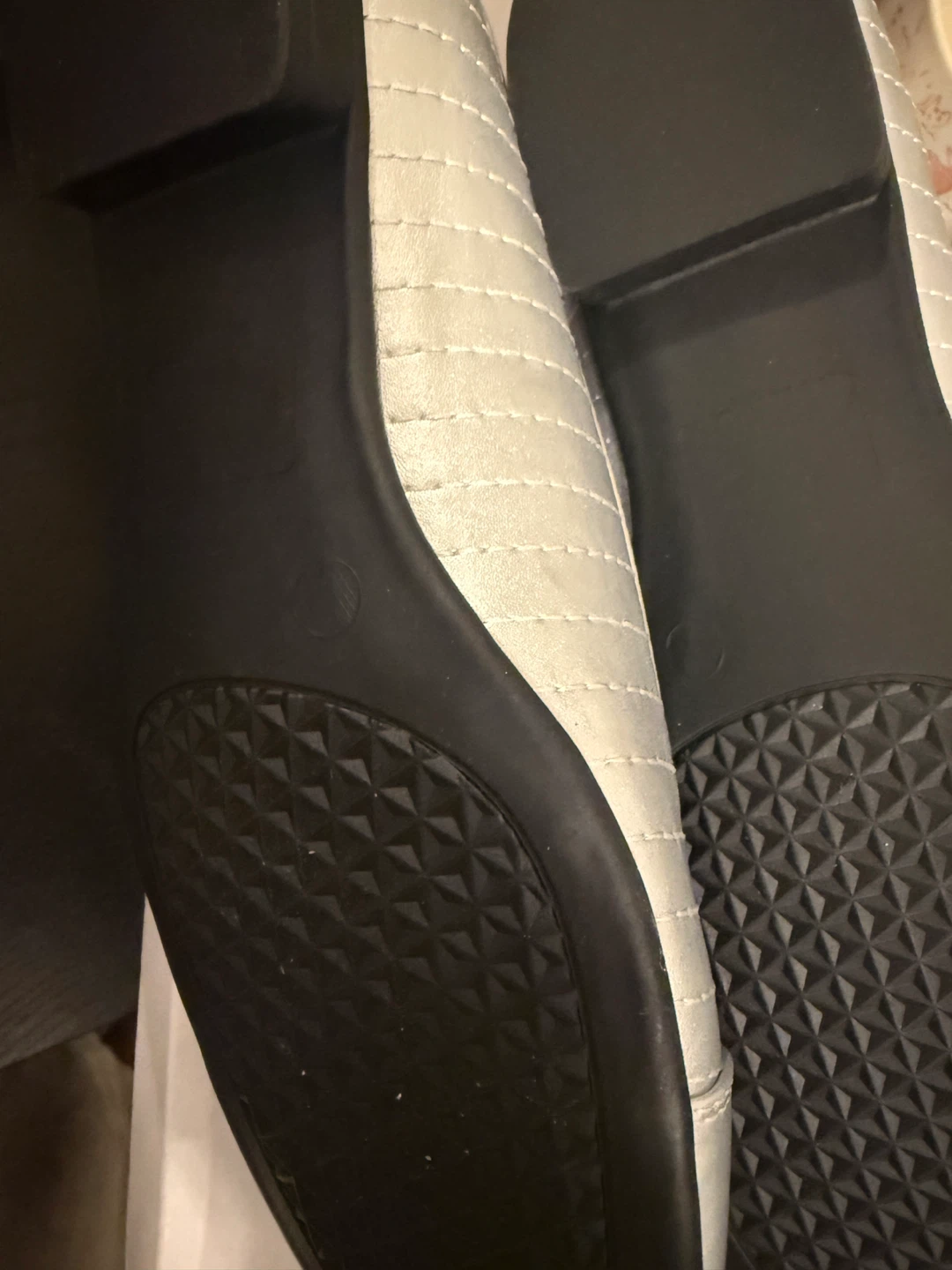 Tahari Silver Ballet Flats - photo 2