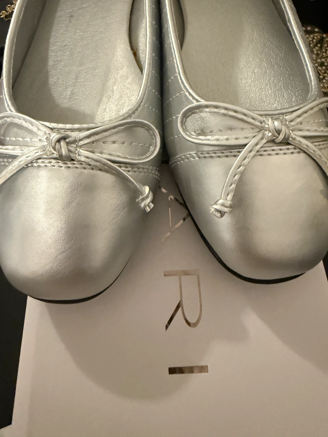 Tahari Silver Ballet Flats - photo 4
