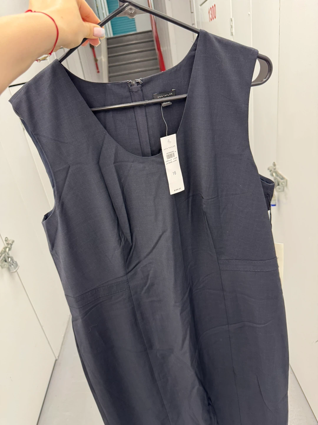 Ann Taylor Sleeveless Dress Size 16 - photo 2