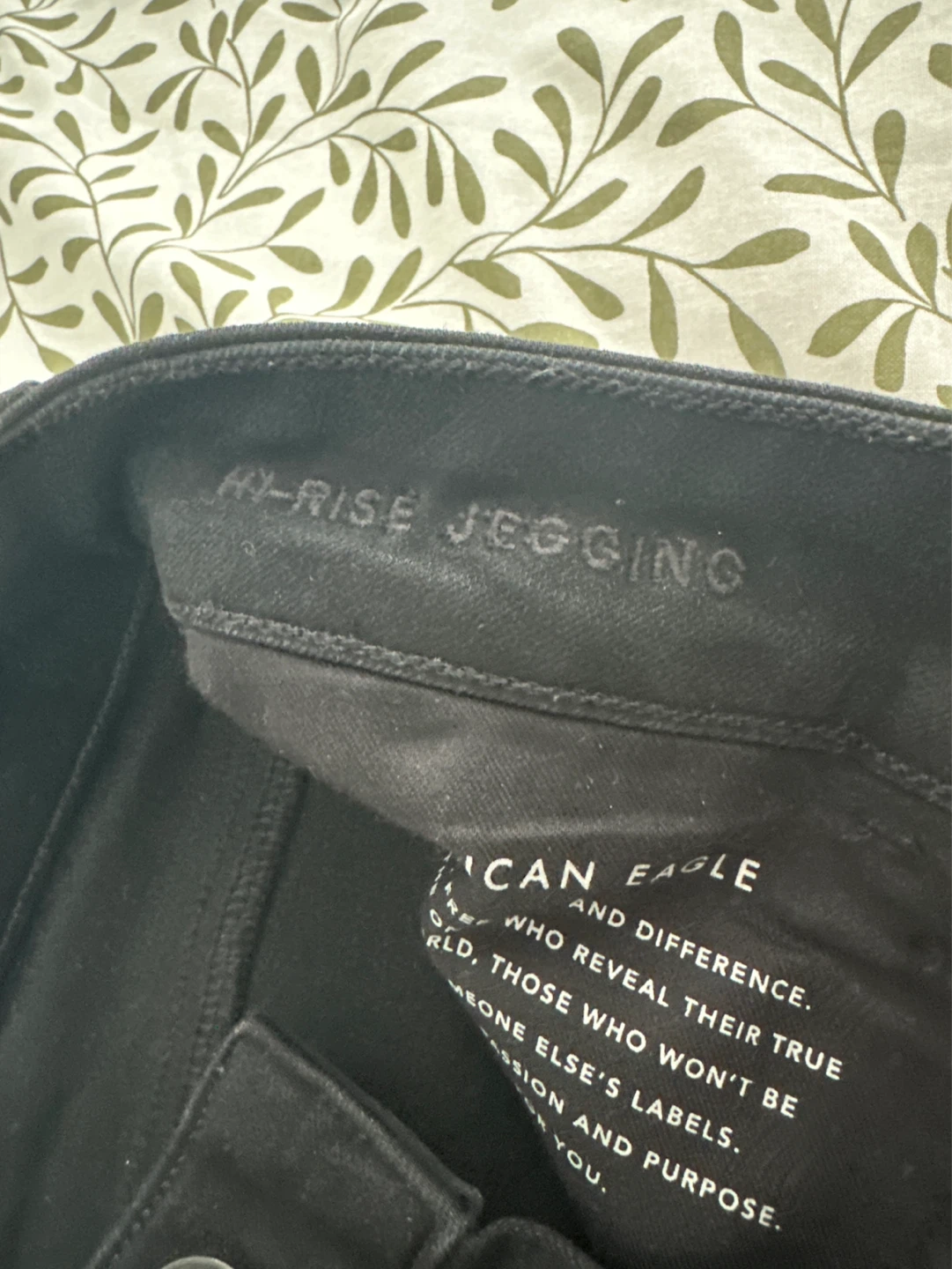 American Eagle Black Hi-Rise Jeggings - photo 3