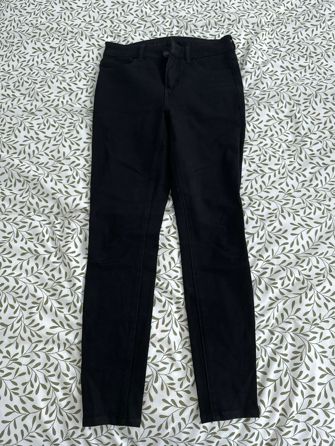 American Eagle Black Hi-Rise Jeggings