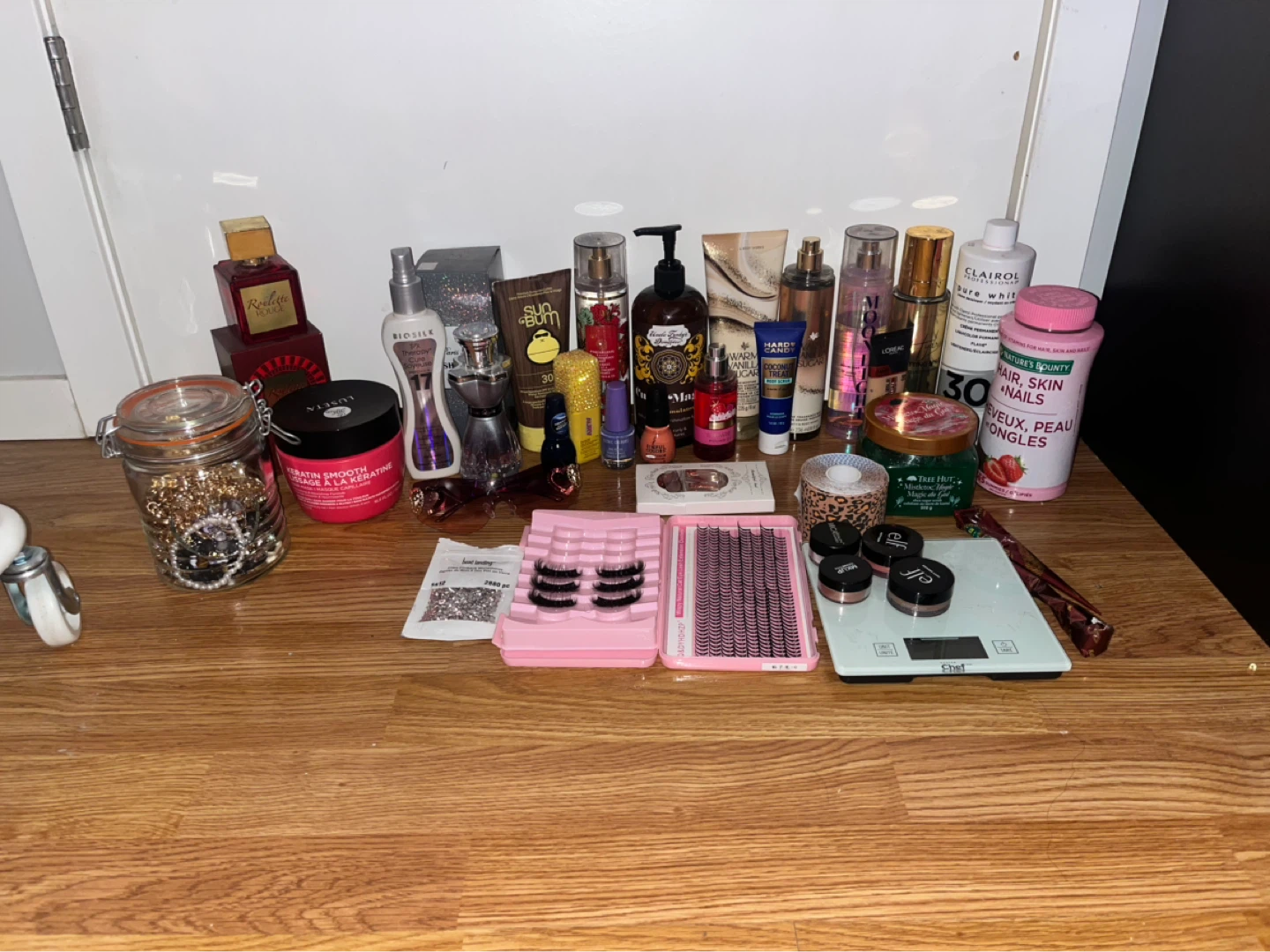 Assorted Beauty Products - photo 2