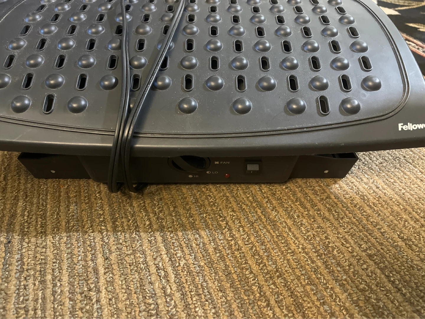 Fellowes Heat and Cooling Footrest