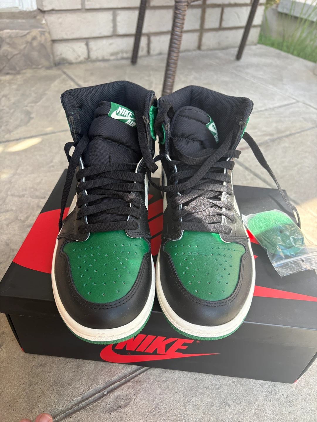 Nike Air Jordan 1 High OG "Pine Green" Sneakers