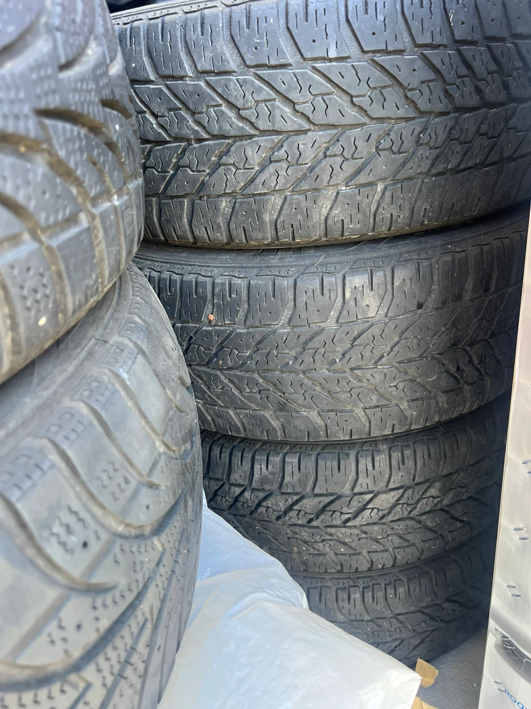 Set of 4 Tires - photo 3