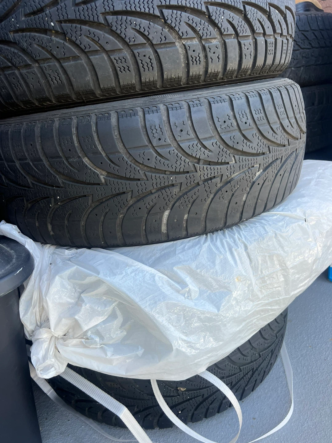 Set of 4 Tires - photo 4