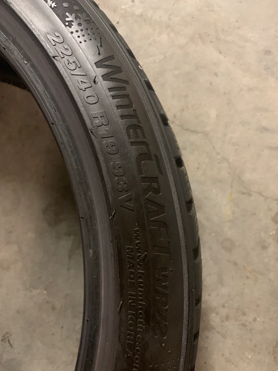 Kumho Wintercraft WP72 Tire 225/40R19 93V - photo 3