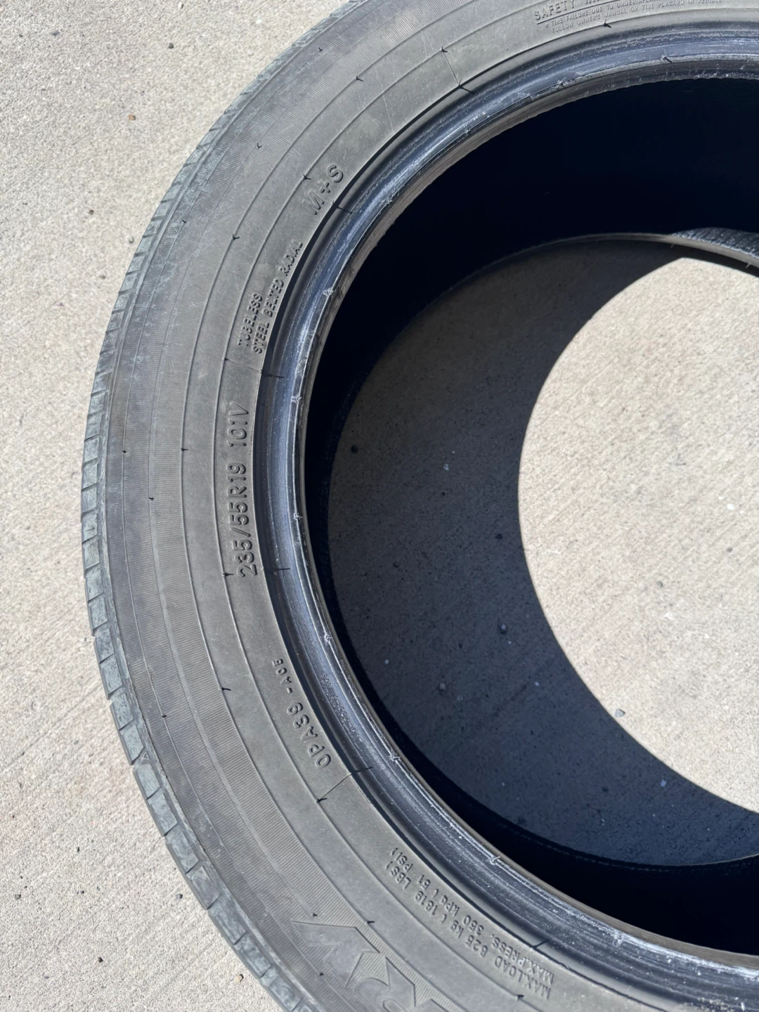 Set of 4 Toyo Open Country Tires 235/55R19 - photo 3