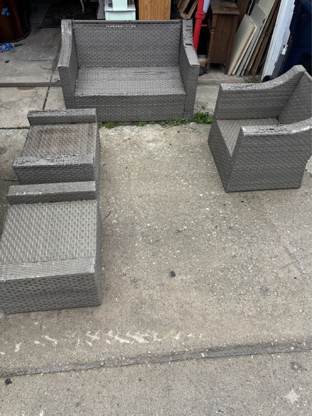 Wicker Outdoor Furniture Set