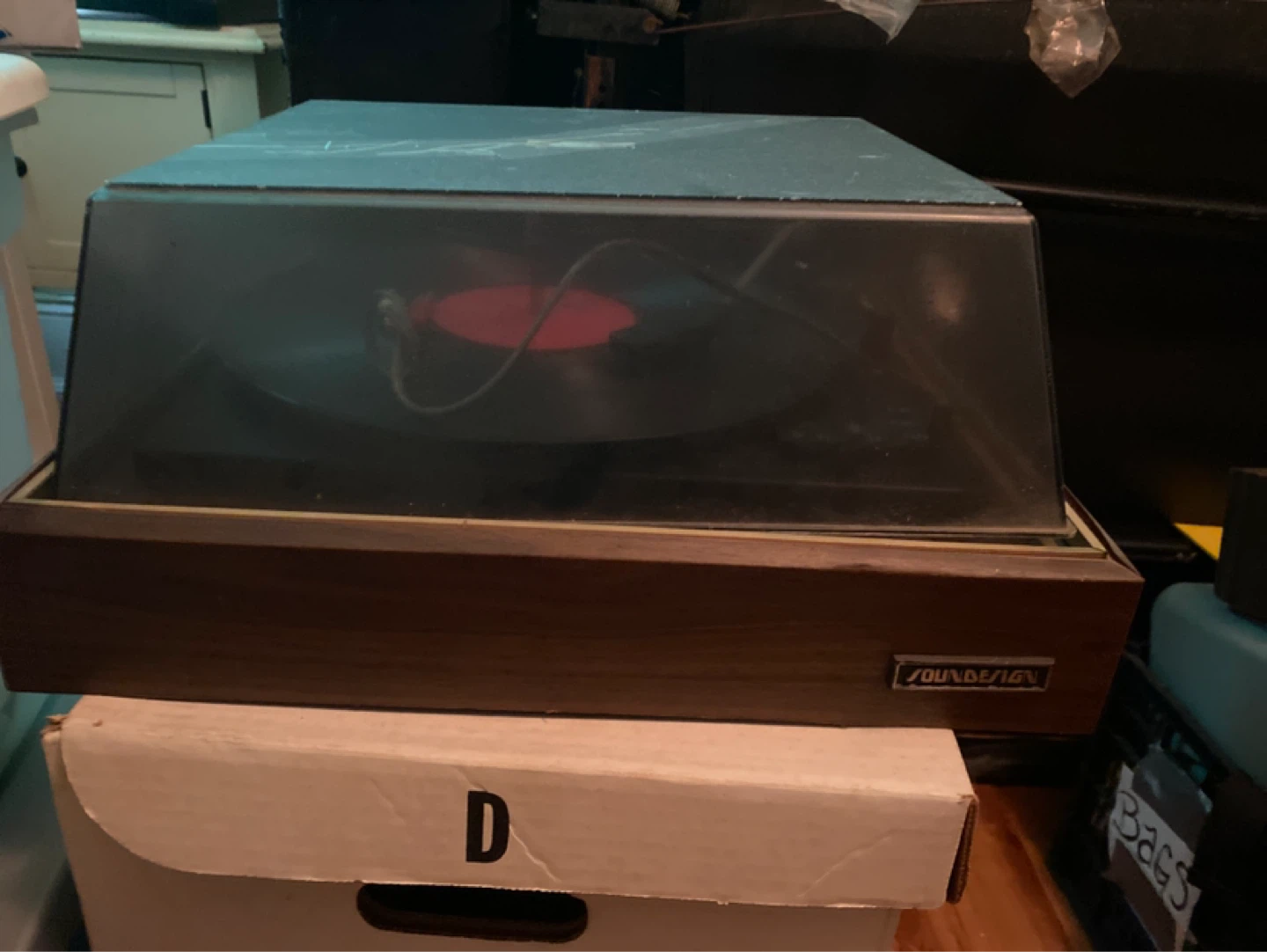 Soundesign Turntable Record Player