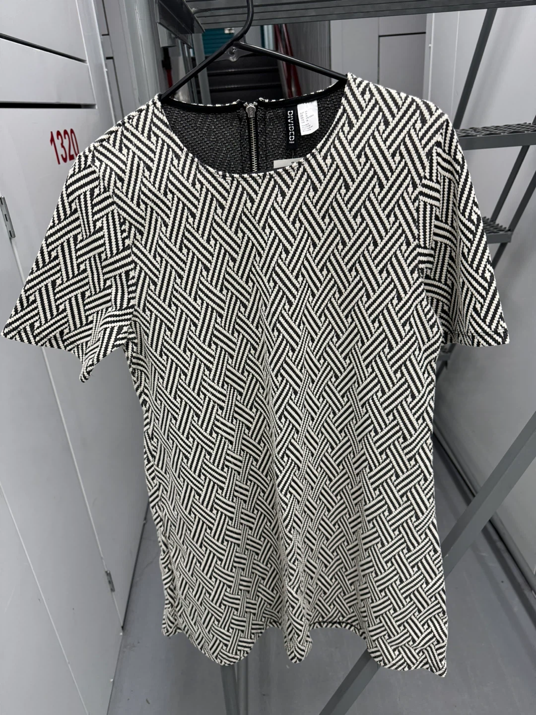 Divided H&M Dress Black White Geometric Pattern Size US 10/12