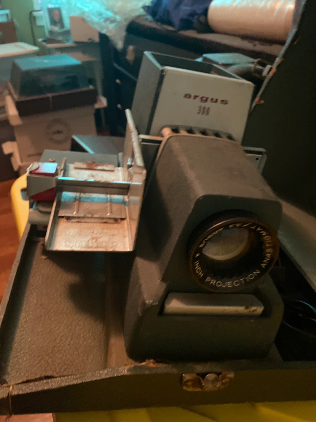 Argus 300 Slide Projector - photo 2