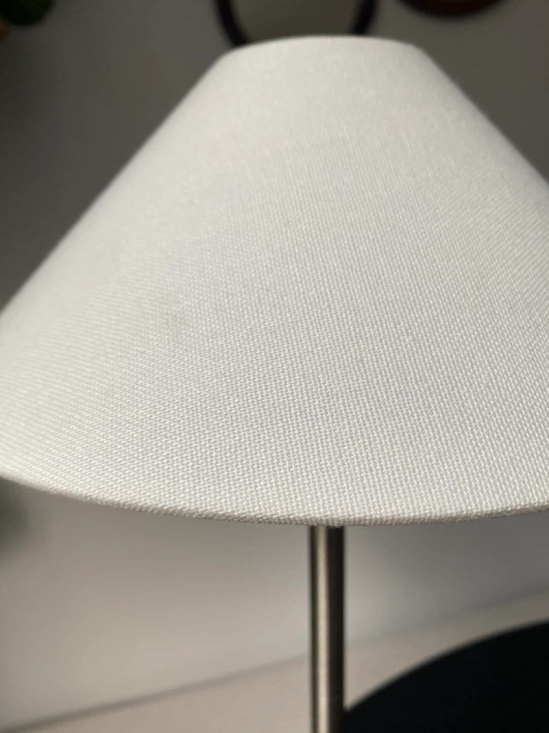 White Cone Lampshade Table Lamp - photo 2