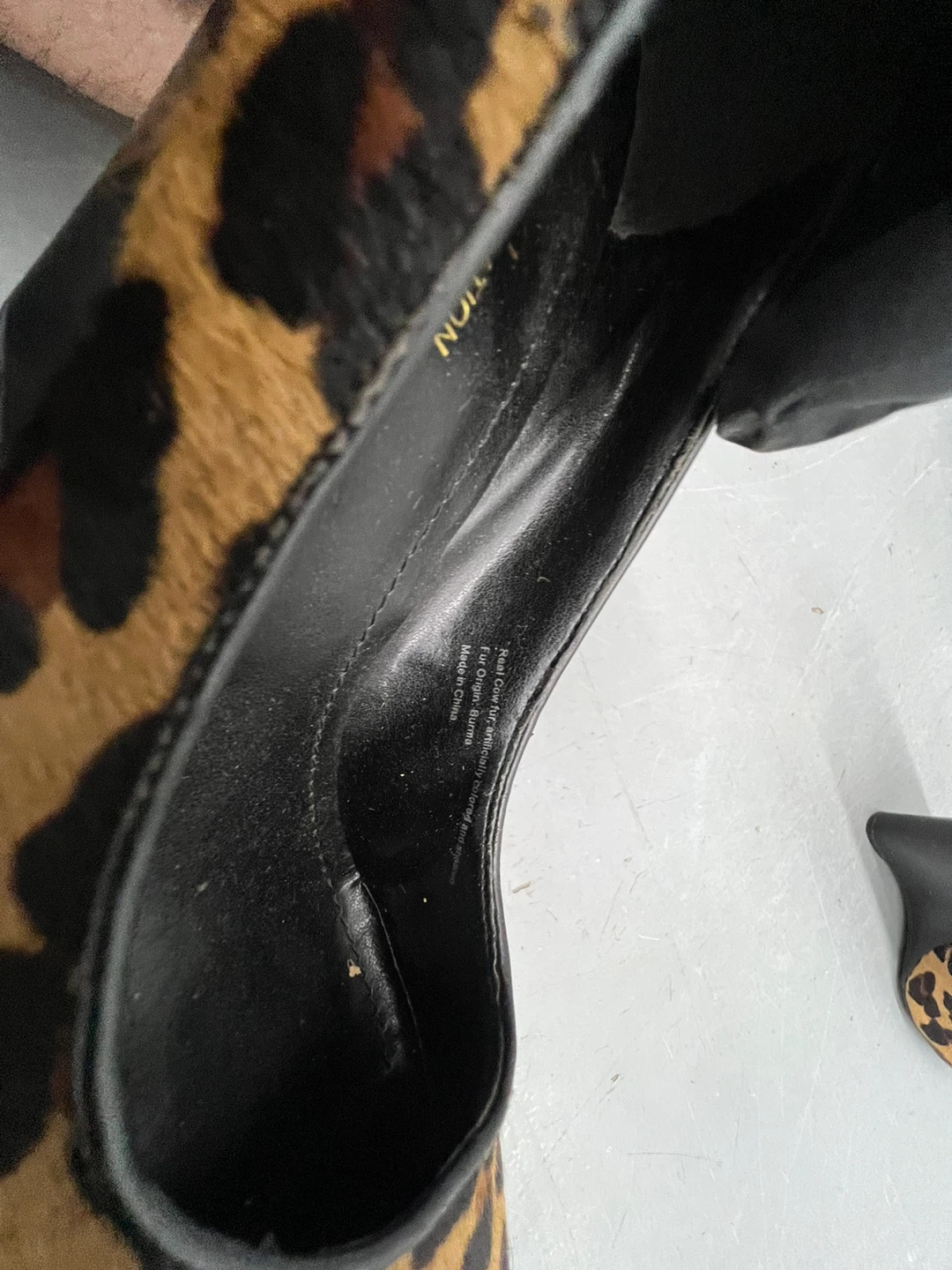 BCBG Max Azria Leopard Print Wedge Heels Size 7.5 - photo 3