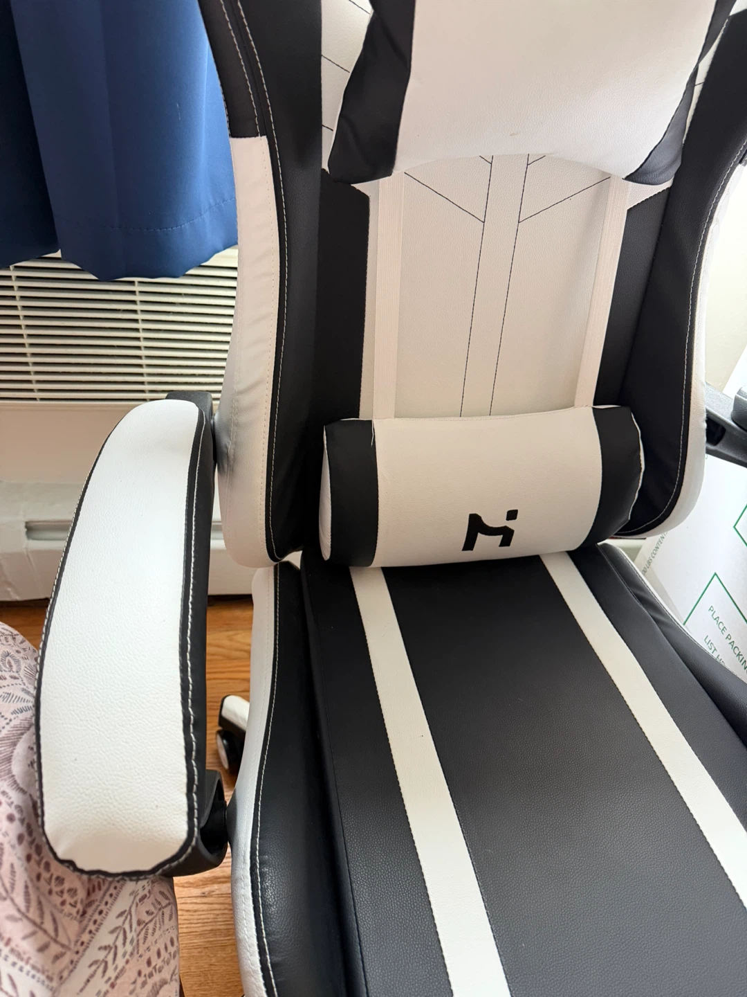 Black and White Gaming Chair - photo 4