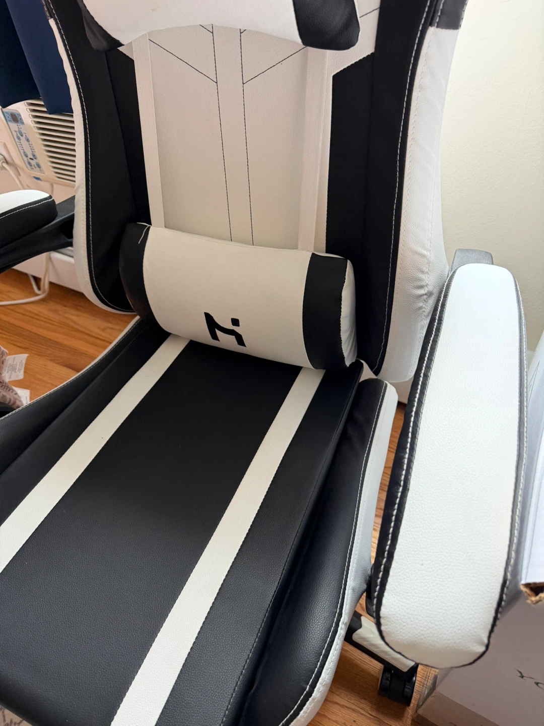 Black and White Gaming Chair - photo 5